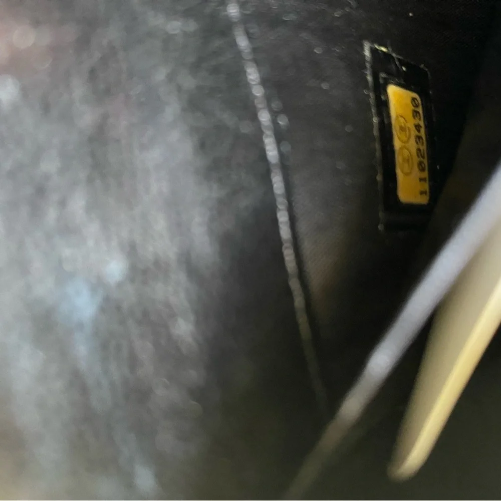 Chanel Black Caviar Leather Wallet with Iconic Logo - Picture 10 of 12